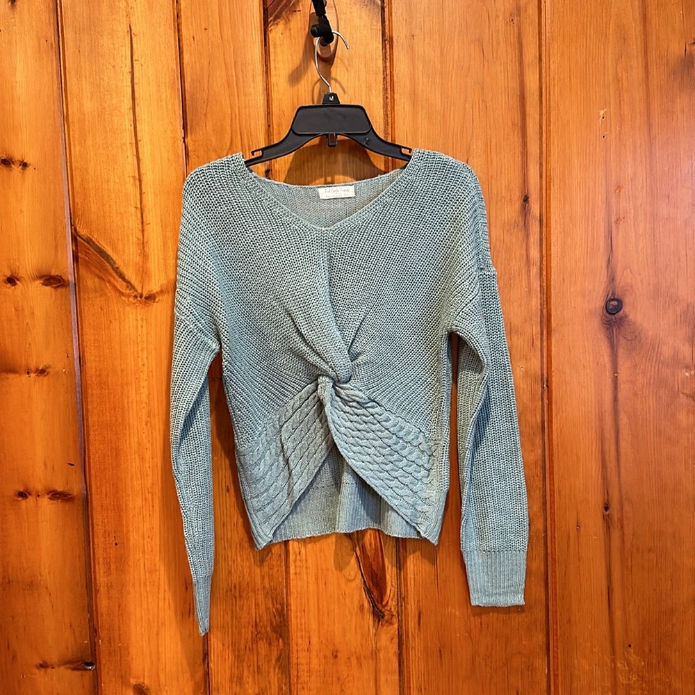 Francesca’s Full Circle Trends Sweater NWOT Size S